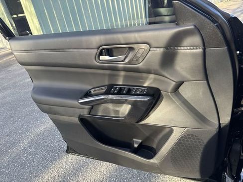 New 2026 Nissan Pathfinder Platinum image 27