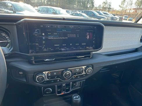 Used 2025 Jeep Wrangler Sahara 4xe w/ Safety Group image 31