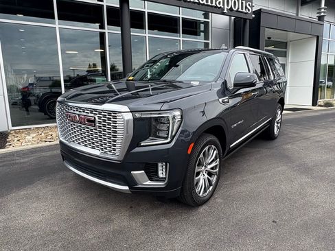 Used 2022 GMC Yukon XL Denali AWD/4WD image 2