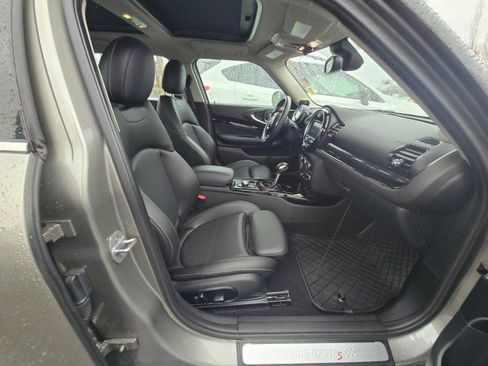 Used 2019 MINI Cooper Clubman S w/ Premium Package image 11