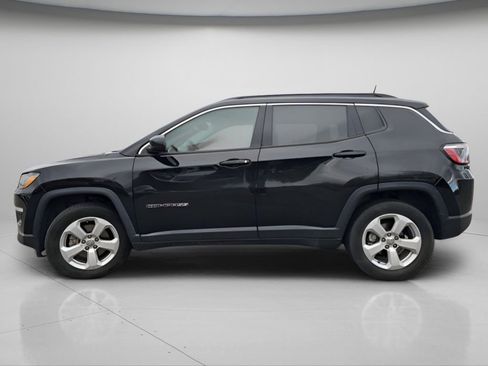 Used 2018 Jeep Compass Latitude image 18