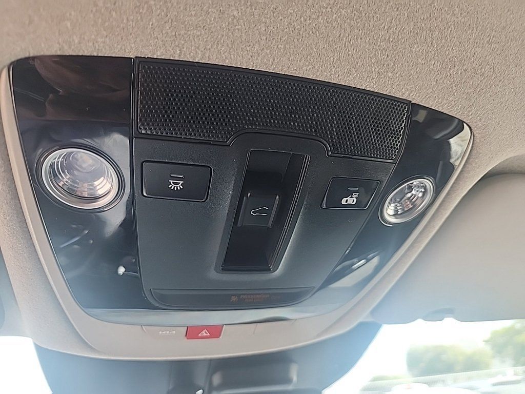 Certified 2023 Kia Niro Wave FWD image 25