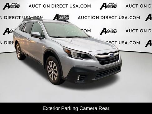 Used 2021 Subaru Outback Premium image 3