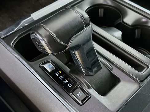 Used 2023 Ford F150 Lariat w/ Equipment Group 502A High image 25