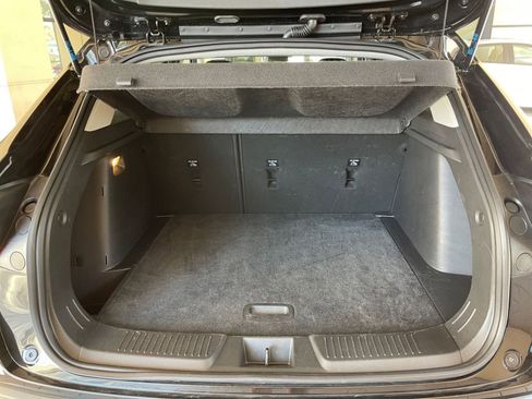 Used 2025 Chevrolet Trax LT FWD image 30