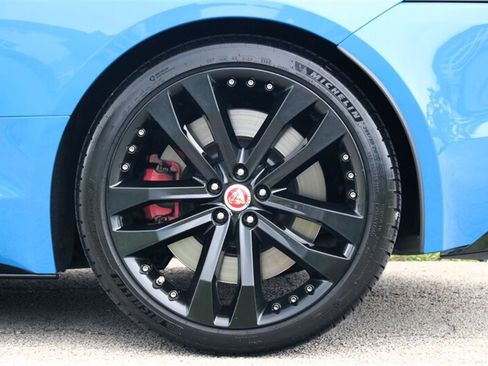 Used 2019 Jaguar F-TYPE R AWD/4WD image 37