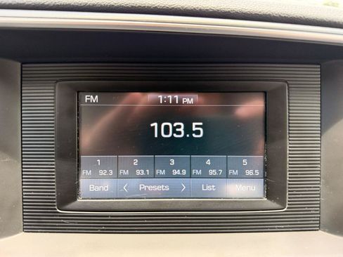 Used 2020 Hyundai Elantra SE w/ Cargo Package (C1) FWD image 19