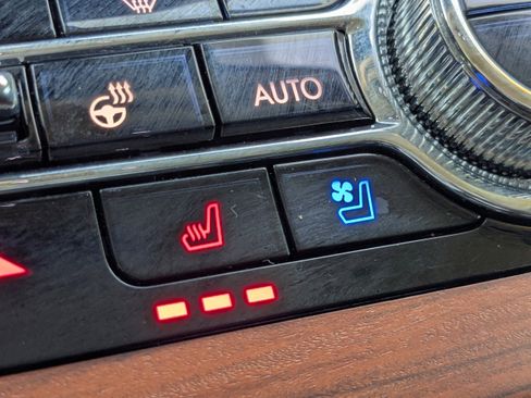 Used 2021 Lincoln Aviator Reserve w/ Equipment Group 201A image 22