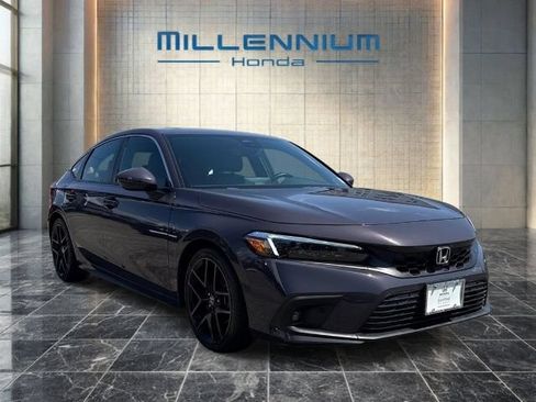 Used 2023 Honda Civic Sport Touring image 7