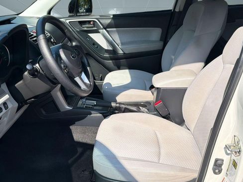 Used 2018 Subaru Forester 2.5i AWD/4WD image 5