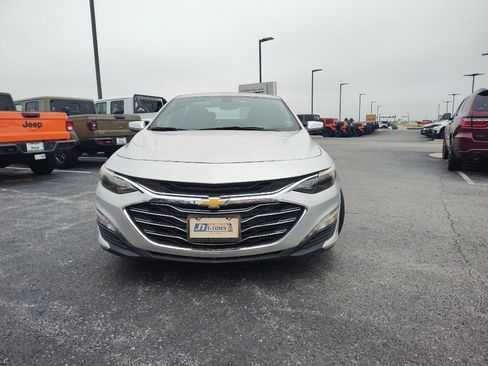 Used 2022 Chevrolet Malibu LT image 3