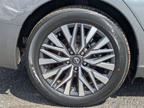 Used 2023 Nissan Altima 2.5 SV image 12