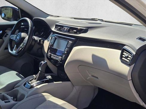 Used 2022 Nissan Rogue Sport SL w/ Premium Package image 20