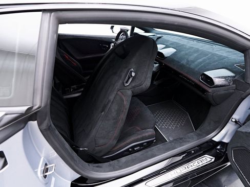 Used 2018 Lamborghini Huracan Performante image 61