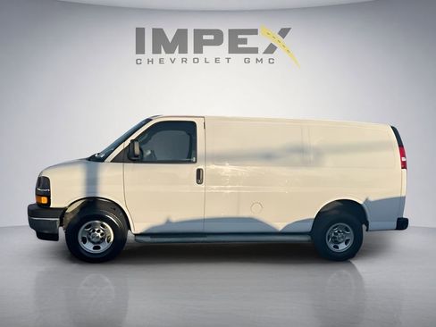 Used 2023 Chevrolet Express 2500 w/ Driver Convenience Package RWD image 2