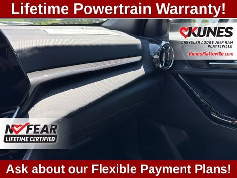 Used 2026 Chevrolet Equinox LT AWD/4WD image 28