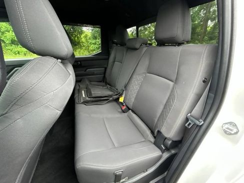 Certified 2024 Toyota Tacoma SR5 AWD/4WD image 29