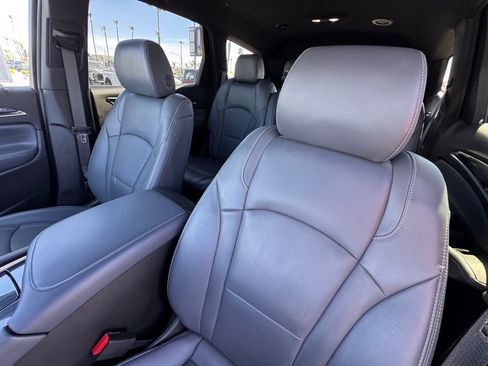 Used 2024 Buick Enclave Premium image 20