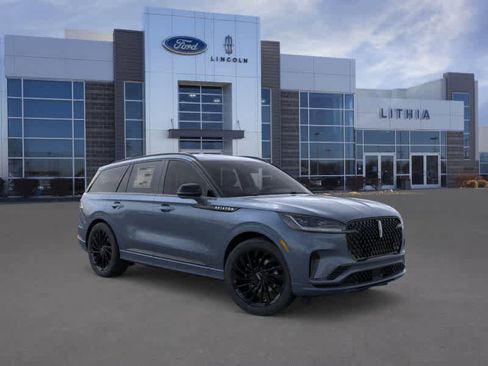 New 2026 Lincoln Aviator Reserve image 7