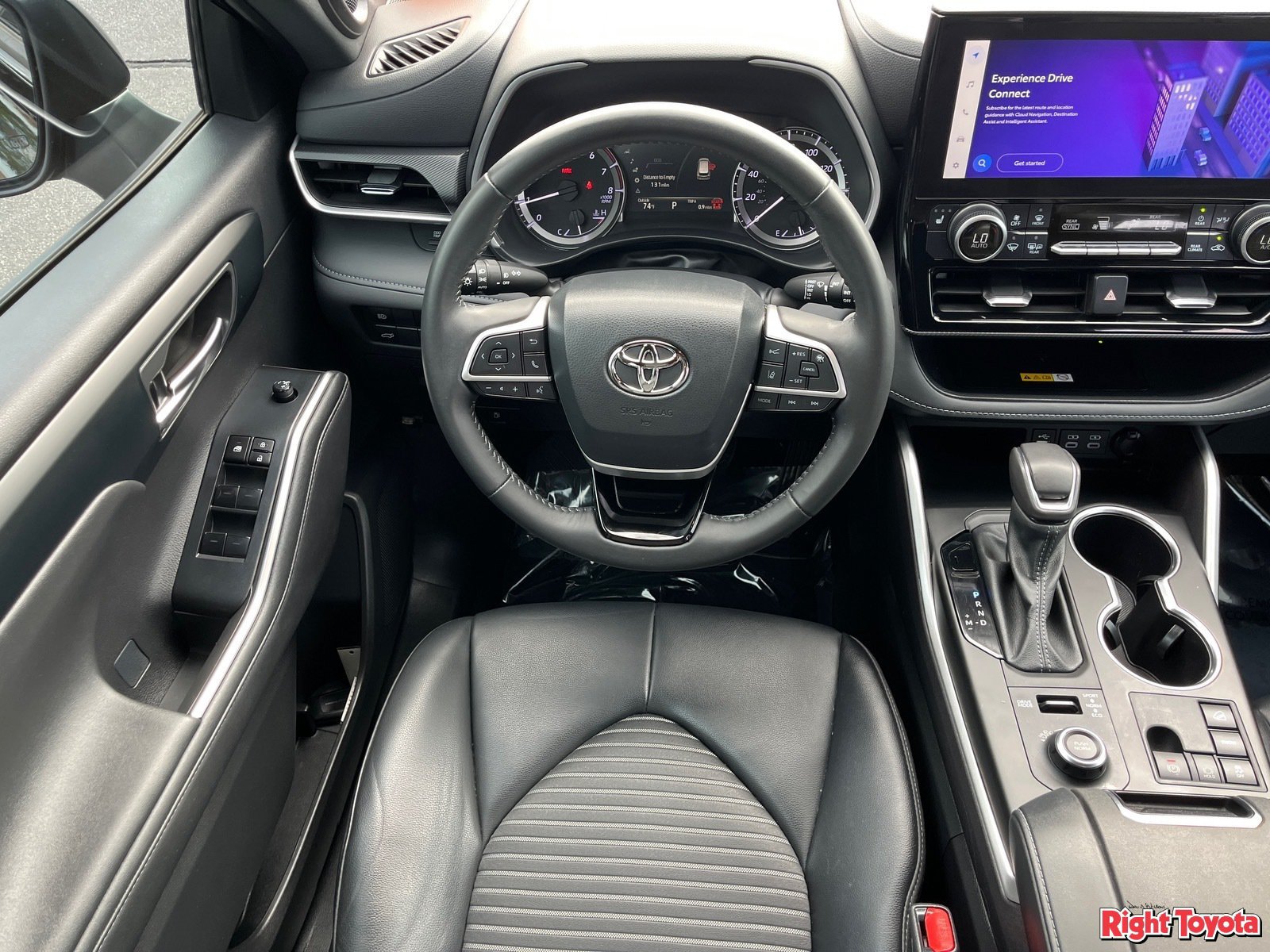 Used 2024 Toyota Highlander XSE AWD/4WD image 16