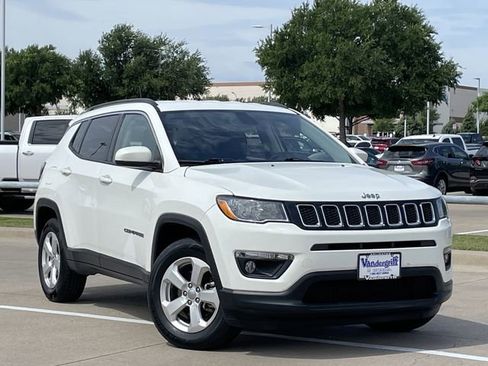 Used 2021 Jeep Compass Latitude w/ Convenience Group AWD/4WD image 2