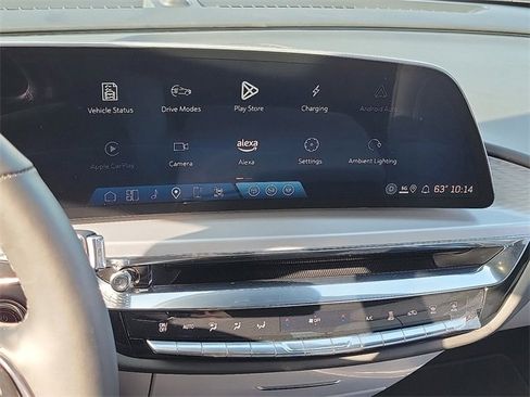 Used 2025 Cadillac Lyriq Luxury image 11