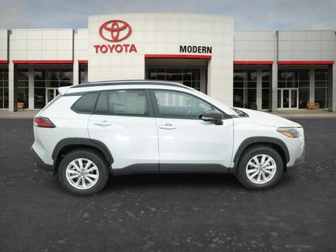 New 2026 Toyota Corolla Cross LE image 2