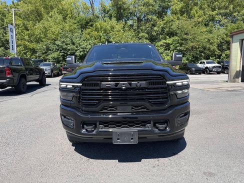 Used 2025 RAM 2500 Laramie AWD/4WD image 8