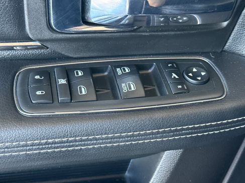 Used 2018 RAM 2500 Laramie w/ Sport Appearance Group AWD/4WD image 13