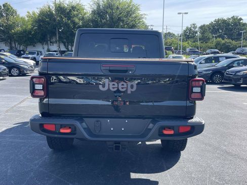 Used 2024 Jeep Gladiator Mojave w/ Convenience Group AWD/4WD image 6