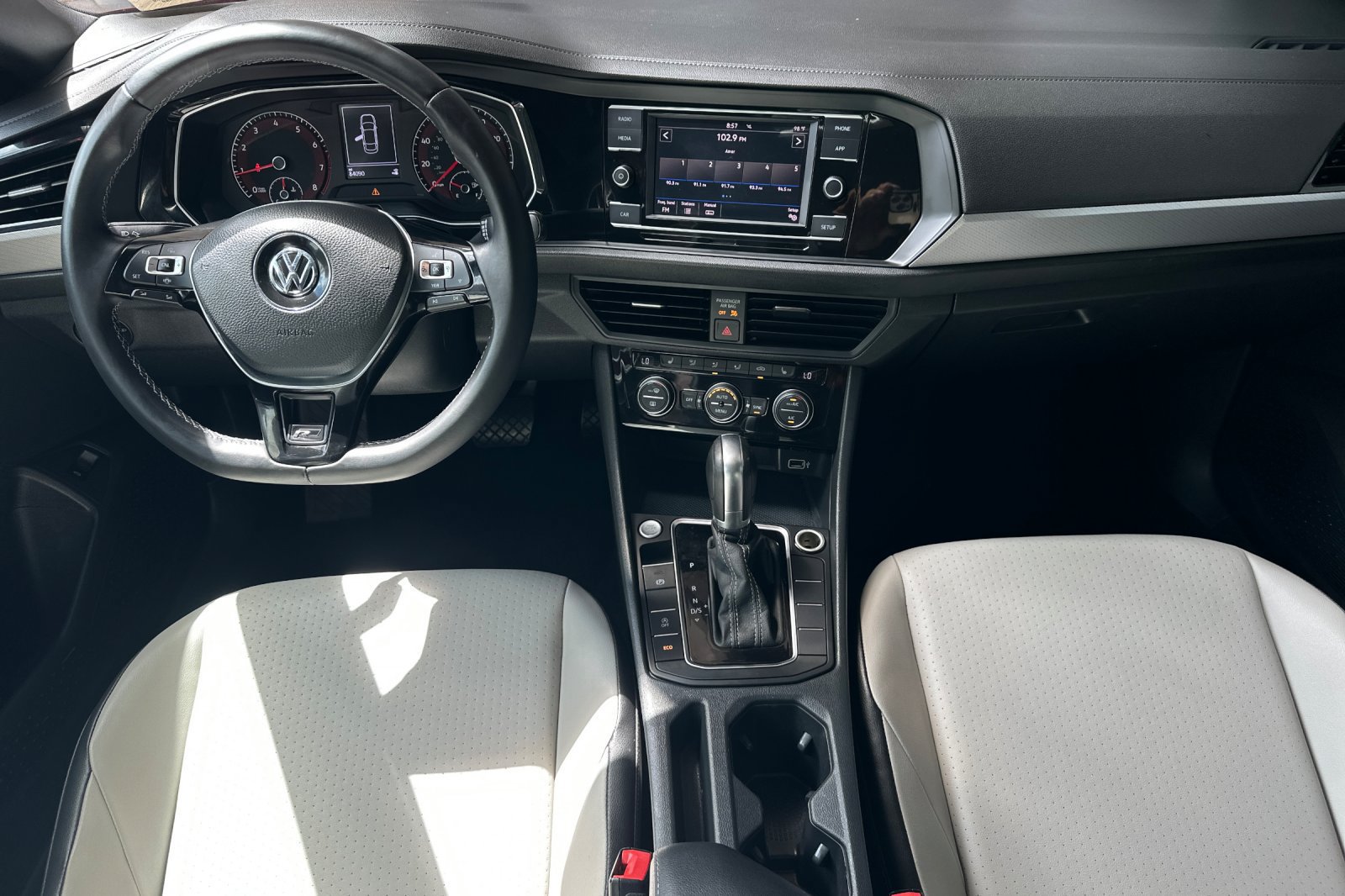 Used 2019 Volkswagen Jetta R-Line FWD image 13