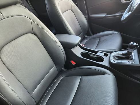Certified 2022 Hyundai Kona Limited AWD/4WD image 9