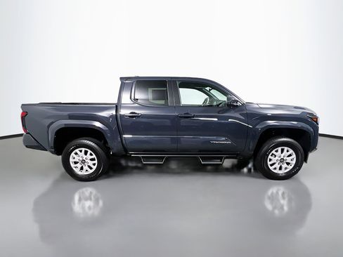 Used 2025 Toyota Tacoma SR5 AWD/4WD image 3