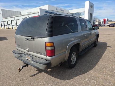 Used 2001 Chevrolet Suburban LT w/ LT Preferred Equipment Group image 5