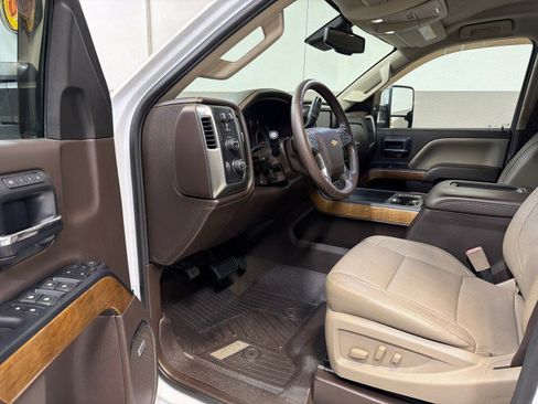 Used 2018 Chevrolet Silverado 3500 LTZ w/ Duramax Plus Package image 11