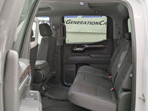 Used 2024 GMC Sierra 1500 SLE w/ Preferred Package AWD/4WD image 16