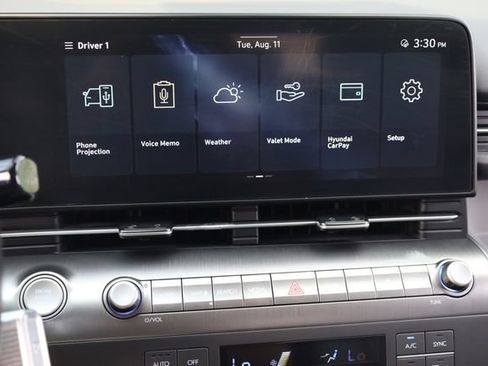 Used 2024 Hyundai Kona Limited FWD image 16