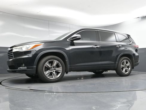 Used 2016 Toyota Highlander Limited image 24