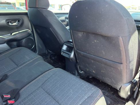 Certified 2025 Honda HR-V Sport image 11