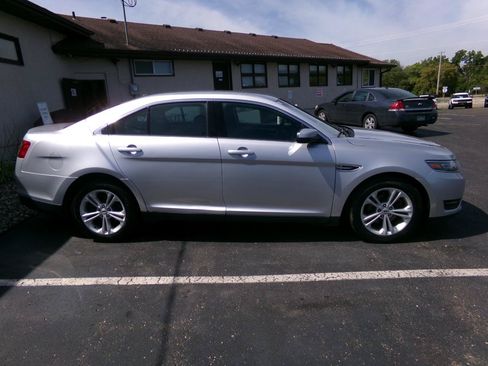 Used 2015 Ford Taurus SEL AWD/4WD image 2