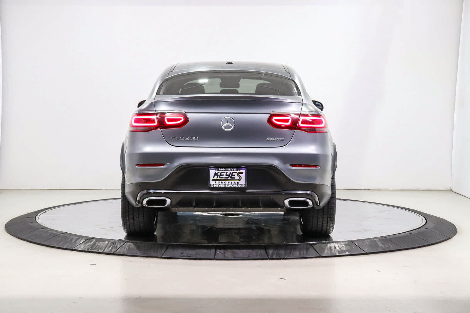 Used 2022 Mercedes-Benz GLC 300 4MATIC Coupe image 3