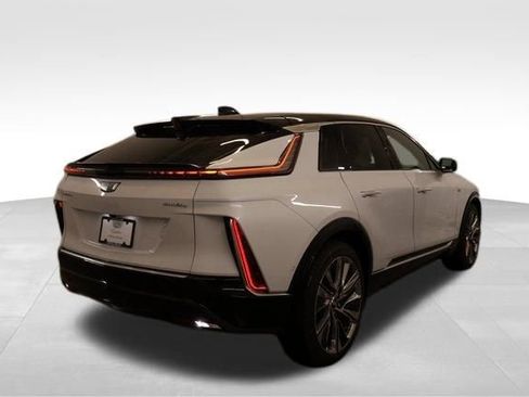 New 2026 Cadillac Lyriq Signature Luxury image 2