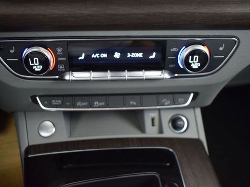 Certified 2024 Audi Q5 2.0T Premium Plus w/ Premium Plus Package image 33