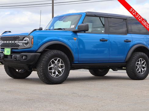 Certified 2025 Ford Bronco Badlands AWD/4WD image 4
