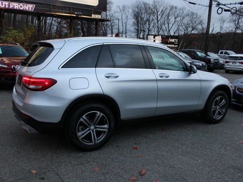Used 2017 Mercedes-Benz GLC 300 4MATIC image 7