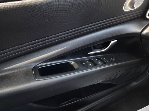 Used 2024 Hyundai Elantra Limited FWD image 41