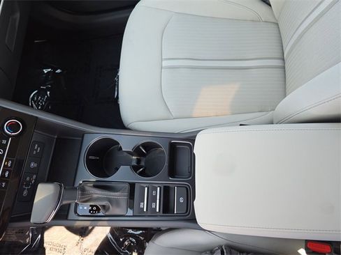 Certified 2025 Hyundai Sonata SE image 20