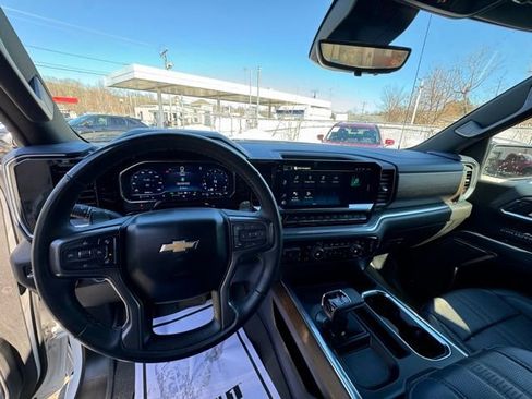 Used 2023 Chevrolet Silverado 1500 High Country w/ High Country Premium Package image 24