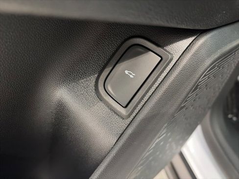 New 2026 Chevrolet Equinox ACTIV w/ Convenience Package III image 11