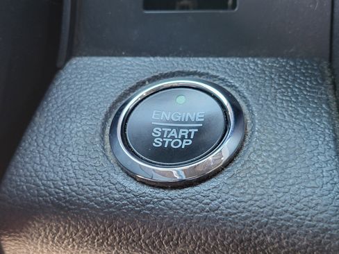 Certified 2019 Ford F150 Lariat w/ Equipment Group 502A Luxury image 25